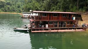 Satu malam rm1100.00 potongan rm100.00 untuk malam kedua dan berikutnya. Aktiviti Aktiviti Sepanjang Di Buyong Houseboat Tasik Kenyir Masturadin Com