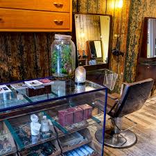 We've got the lowdown on the latest covid guidelines. Best Hairdressers In London 17 Hair Salons In London To Visit Now They Re Open British Vogue
