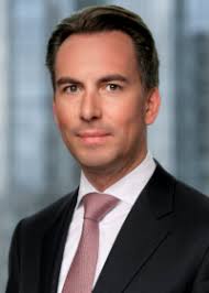 Cinven und Pensionsfonds OTPP kaufen Dogado mit Freshfields und Heuking