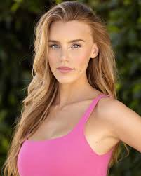 Brooklyn Benson 🩷 (@brooklynhbenson) • Instagram photos and videos