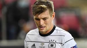 Toni kroos' father roland kroos was a former professional wrestler who later became a youth coach. Fussball Dfb Spieler Toni Kroos Kritisiert Fifa Und Uefa