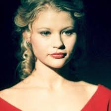 Tess Harding (@EnticingAlien)