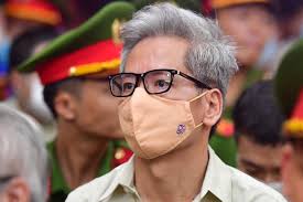 Cựu cục trưởng Đặng Việt Hà nói gì về việc đưa 100.000 USD nhờ người dò la  tin tức?