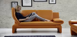 The sofa is cushioned with foam material. Ledersofa Vibe Dewall Design