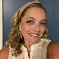 Dawn Pariseau's Instagram, Twitter & Facebook