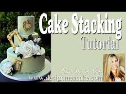 How To Lift Stack Cakes Without Damage Youtube Wedding Cake Decorations Cake Structure Professional Cake Decorating