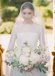 British Wedding Style With Country Garden Charm British Wedding British Wedding Dresses Bridal Veils And Headpieces