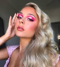 SWIPE ➡️➡️ Hair & Makeup