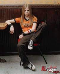 Professional rocker, singer songwriter, clothing designer and philanthropist. Avril Lavigne Poster 1272274 Celebposter Com Avril Lavigne Style Fashion 2000s Fashion