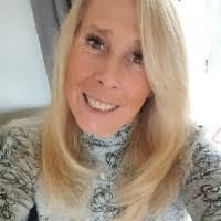 Tracey Sampson's Instagram, Twitter & Facebook