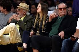 Because we've tailored our company. 25 Dezember 2013 Basketballfan Jack Nicholson Rechts Sitzt Mit Seiner Tochter Lorraine Mitte Bei Einem Nba Spiel Der Los Angeles Lakers Gegen Miami Heat In Der Ersten Reihe Stuttgarter Nachrichten