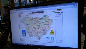 Comme par exemple la d52 à oudry, la d47 charbonnat, ou encore la d475 à rançy. La Haute Loire Vigilance Orange A La Neige Pas De Transport Scolaire Interdiction Pour Les Camions