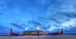 Airlines that fly to san antonio (sat) you have several options for which airline you choose to travel with to san antonio. Southwest Airlines Announces New Nonstop Flights To Miami