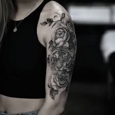 Black And Grey Half Sleeve Women Black And Grey Roses And Tiger Tattoo Halfsleeve By Drag Ink Rose Tattoos For Women Tiger Head Tattoo Head Tattoos