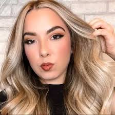 Kayla Costa (kkaaayy)