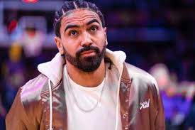 忘記從哪時候開始就覺得Gabe Vincent跟Drake長得有點像蠻意外的是Gabe 188比Drake還高