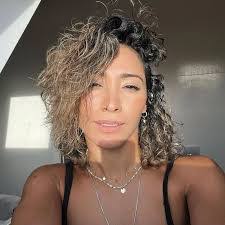 Karen Hauer's Instagram, Twitter & Facebook