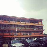 Streets names and panorama views, directions in most of cities. Smk Taman Selesa Jaya 1