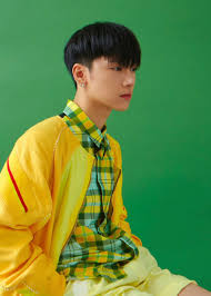 Ten is a south korean singer who was born in bangkok, thailand. Ten Chittaphon Lee On Twitter Thecelebrity