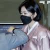 통과의례 시에는 활옷(전통 혼례 때 새색시가 입는 예복)과 원삼(부녀 예복), 당의(여자들이 저고리 위에 덧입는 한복) 등 의례복에 화관이나 족두리, 떨잠. ì„œìš¸ì‹ ë¬¸ í¬í†  í•œë³µìž…ê³  êµ­íšŒ ë³¸íšŒì˜ ì°¸ì„í•œ í—ˆì€ì•„ ì˜ì›