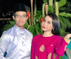 Download lagu elly dan epit ost mp3 dapat kamu download secara gratis di metrolagu. Hujan Elly Epit