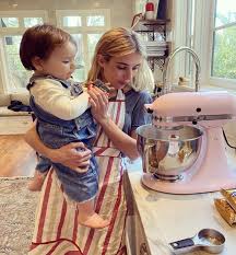 Emma Roberts Shares Rare Photo Amid Pregnancy News Hello