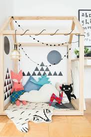 Kuschelecke Kinderzimmer Haeuschen Geruest Holz Modern Gestaltung Kuschelecke Kinderzimmer Kinder Zimmer Zelt Kinderzimmer