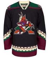 Today the arizona coyotes announced that their popular throwback kachina style. Yes It S Perfectly Fine To Wear A Coyotes Hockey Sweater In August Phoenix Magazine