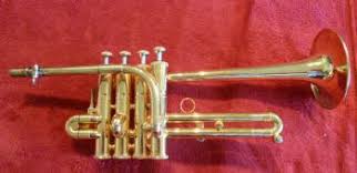 Sie ist die kleinste trompete und erzeugt entsprechend den höchsten ton, deshalb auch der name. Secondbrass Com Piccolo Trompeten Trompeten