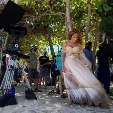 Larry hernández shares unpublished images of his wedding with kenya ontiveros. Shotgun Wedding 2022 Imdb