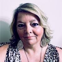 Susan Fugett's Instagram, Twitter & Facebook