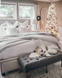 33 Comfy Christmas Bedroom Decor Ideas Bedroomdecor Bedroomdesign Bedrooms Romantic Bedroom Design Winter Bedroom Luxury Bedroom Design