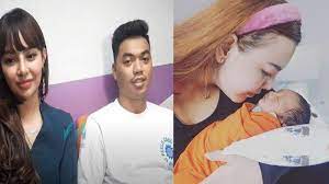 Ratu rizky nabila dituding melakukan open bo saat hamil dan terlibat perseteruan dengan mantan suaminya terkait anak yang baru ia lahirkan. 2nuglx5wclbrqm
