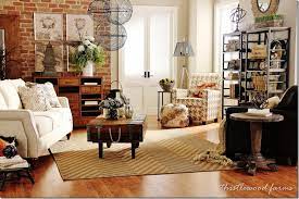 Farmhouse style homes (yes, even those ones that teeter closer into modern or bohemian decor territory) have a soothing simpleness to them. Industrial Farmhouse Decorating Thistlewood Farm