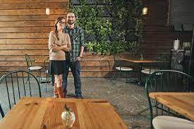Se 151 objektiva omdömen av kitchen table, som fått betyg 4,5 av 5 på tripadvisor och rankas som nummer25 av 1 355 restauranger i omaha. Colin And Jessica Duggan Omaha Magazine