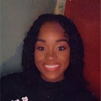 Angela Pizano's Instagram, Twitter & Facebook