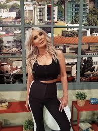 Daniela gyorfi este una dintre cele mai cunoscute artiste din romania , genul muzical fiind dance po. Wowbiz Ro Daniela Gyorfi A Fost Mereu Sexy Iar Acum S A Facebook