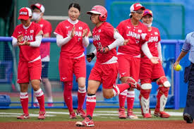 ソフトボール、日本が決勝 柔道の永瀬貴規が出場 東京オリンピック（7月27日）の生中継は？ world now 2021.07.27 7月27日の競技で活躍が期待されるソフトボールの上野由岐子投手（左）と柔道男子81キロ級に出場する永瀬貴規選手 Bm Zg6k6iy1f2m