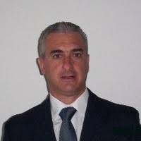 2600+ perfiles de «Enrique César»