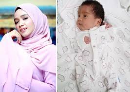 Anak ummi nazeera, ayra aneesah mohd. Ummi Nazeera Selamat Jadi Ibu