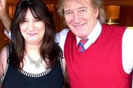 Sarah Streeter's Instagram, Twitter & Facebook