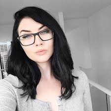 Rachel Aust On Instagram Lovingggg How Dark My Hair Stays Between Salon Visits At Leonbrantonline Pale Skin Hair Color Black Hair Pale Skin Hair Pale Skin