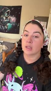 Thoughts ? Opinions ? #artistsoftiktok #artistsupportartist #artstudent  #collegestudent #collegeartstudent #paperquilling #marilynmonroe  #paperquillingart #paperquillingportrait