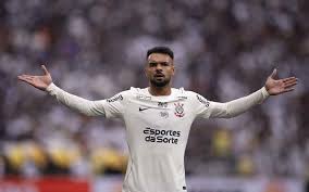 Titular do Corinthians é punido e não joga contra o Estudiantes