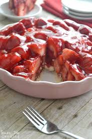 Toujours Gagnante Ma Tarte Au Jell O Et A La Fraise Fait Sensation Forte A Tout Coup Recettes De Fraises Tarte Aux Fraises Recette Avec Des Fraises