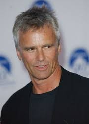 Richard dean anderson (né le le 23 janvier 1950) est un acteur, producteur et compositeur américain pour la télévision et le cinéma. Richard Dean Anderson Biographie Carriere Et Filmographie Hypnoweb
