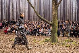 The Forest Inspired Fall 2018 Show Of Chanel In Paris Our Fashion Trends