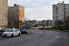 A rendőrök teljesen lezárták a tömböt fotó: A Havanna Lakotelep Tortenete 3 Resz Mizu 18