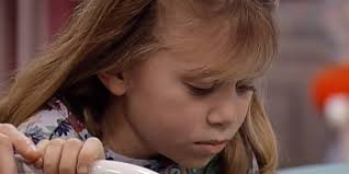 Weird Fan Theory Explains Fuller House Inconsistencies