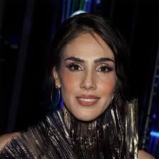 2033 (2009) Full Cast & Crew